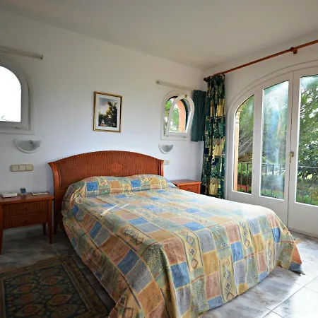 Holiday home Casa Con Piscina, Wifi, A/a Y Barbacoa En - Es-89-82 *