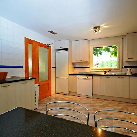 Holiday home Casa Con Piscina, Wifi, A/a Y Barbacoa En - Es-89-82 Sant Pere Pescador